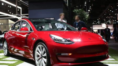 Кто выиграл Tesla в казино Bitstarz