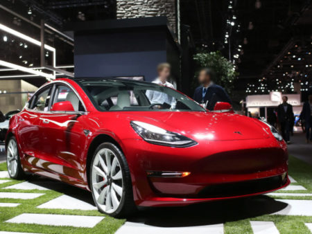 Кто выиграл Tesla в казино Bitstarz